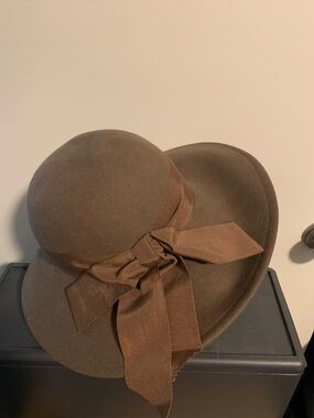 Women's Brown Felt Floppy Hat with Ribbon Bow